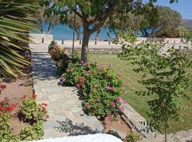 Grandes Apartments sea front, hotel near Kouremenos Beach, Palekastron