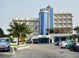 Hotel Vallée Des Princes, hotel dicht bij: Internationale luchthaven Douala - DLA, Douala