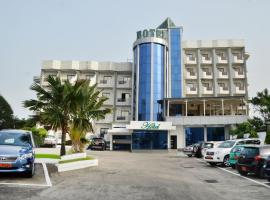 Hotel Vallée Des Princes, hotel near Douala International Airport - DLA, Douala