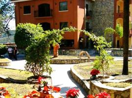 Hotel Hacienda Cola del Caballo, романтичний готель у місті Сантьяґо