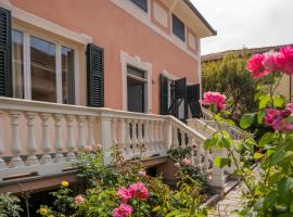 051 - Villa Genny Appartamento Agrumi, casa de hóspedes em Sestri Levante