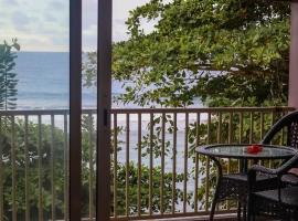 Will's Sea View Apartments, hotel din apropiere 
 de Anse Capucin Trail, Victoria