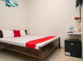 RedDoorz Plus At Merr Rungkut Jl Gunung Anyar, hotel cerca de Aeropuerto internacional de Juanda - SUB, 