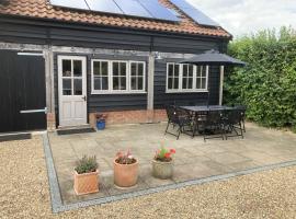 The Shed, holiday rental in Long Stratton