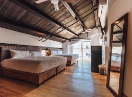 Loft Hotel Malecón Vallarta, hôtel à Puerto Vallarta