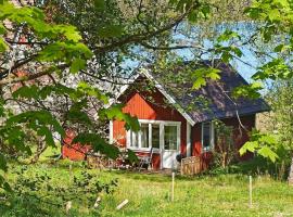 Holiday home in Vreta, casa o chalet en Borensberg