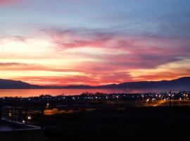 Panoramico View, hotel en Karianí