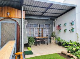 Casa Flores, hotel v destinaci Heredia
