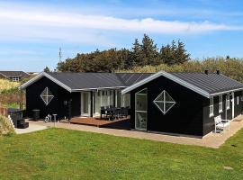 8 person holiday home in Hirtshals, hôtel à Hirtshals