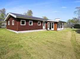 6 person holiday home in Gilleleje-By Traum