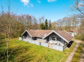 7 person holiday home in Toftlund, hytte i Vestergård