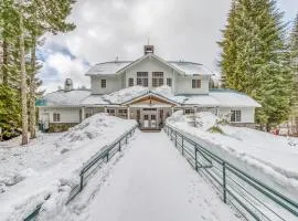The Chinook Lodge at Government Camp - Meredith Lodging