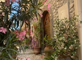 Il Borgo Antico: Rocca Massima'da bir ucuz otel