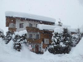 Chalet Brigitte B&B, bed and breakfast a Arabba