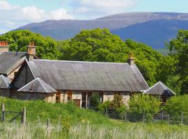 Uist Cottage, hotell sihtkohas Kingussie huviväärsuse Highland Wildlife Park lähedal