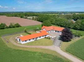 Lovely room, easy access to E45 highway