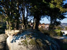 Holiday home Quinta do Mirante, hotel with parking in Castelo de Paiva