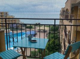 Beautiful sea view apartment in Midiya Family Grand Resort, Aheloy, hotell i Aheloy
