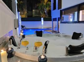 Private & Secluded Luxury Villa Casa Pura Vida, hytte i Belek