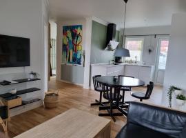 Løkken centrum ferielejlighed-apartment 4E, готель у місті Леккен