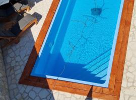 Apartments Adriana: Bilice şehrinde bir otel