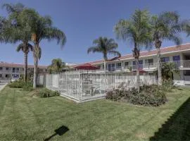 Motel 6-Corona, CA