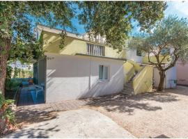 Apartmani Andrija, отель в Пакоштане