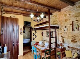 Virginia - Peaceful Traditional House, hotel with parking in Georgioupoli