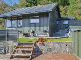 Nice Home In Lyngdal With 1 Bedrooms, hotell i Lyngdal