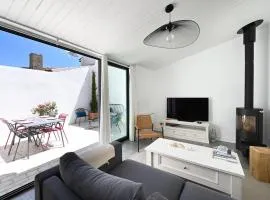 Maison de charme rénovée avec cour au centre du village - Les Portes-en-Ré - FR-1-434-98