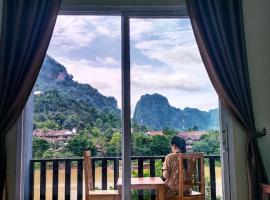 Arthith Guesthouse, hotel near BCEL Bank, Nongkhiaw