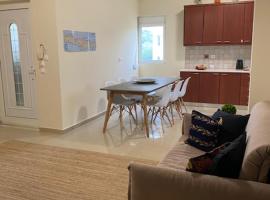 Comfortable and Modern Holiday Apartment - Alex Apartment II, lejlighed i Daratso