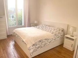 CALME, EMPLACEMENT PARFAIT, 15 min PARIS, apartament din Saint-Maur-des-Fossés