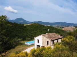 Podere le Serre, hotel u gradu Čingoli