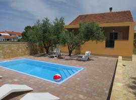 Holiday Home Tina by Interhome, hotel en Biograd na Moru