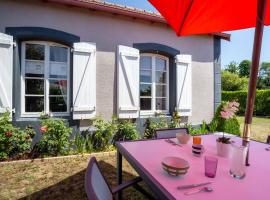 Holiday Home La Gare by Interhome, hotel in Champeaux