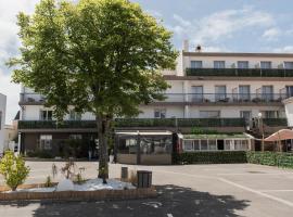 ibis Styles St Gilles Croix de Vie centre-ville – hotel w mieście Saint-Gilles-Croix-de-Vie
