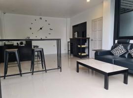 ก้านกล้วยแมนชั่น Gankluy Mansion, apartmanhotel Phuketben