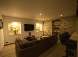 Maison atypique centre bourg 15kms du PDF et Parc Maulévrier