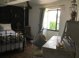 La Cour Blanche, holiday rental in Verteuil-sur-Charente