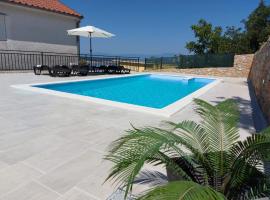 Kuća za odmor Sara, hotel v destinaci Dramalj