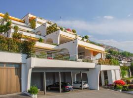 Apartment Lakeview by Interhome, hotel in Brissago