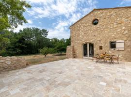 Holiday Home L'Abri Cotheri by Interhome, hotel di Caderousse