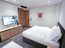 HOTEL 12, hotel u gradu Gjakove