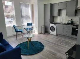 1 Bed Flat, Fibre Broadband, New, Washer Dryer, 10 mins from city centre