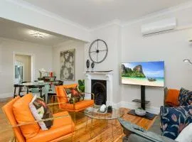 Beautiful 2-Bed Terrace House with Outdoor Areas