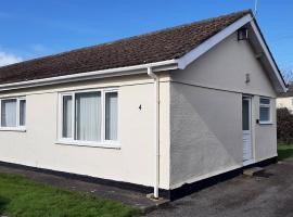 Viesnīca 2 bedroom Chalet all to yourself, free parking, dogs welcome pilsētā Svonzi