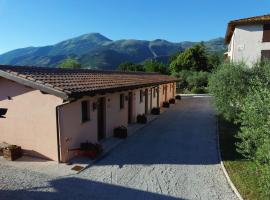 Santa Croce, hotel din Fossato di Vico