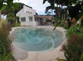 Villa Noray Costa Brava piscina, aire y WiFi 500m de la playa, hotel with jacuzzis in Calonge