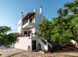 ApteraMare Tradidtional house 'New listing 2022', hotel cerca de Antigua Ciudad de Áptera, La Canea